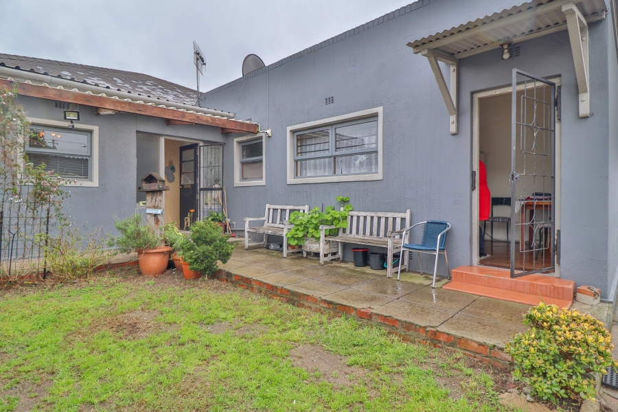 3 Bedroom Property for Sale in Goodwood Estate Western Cape